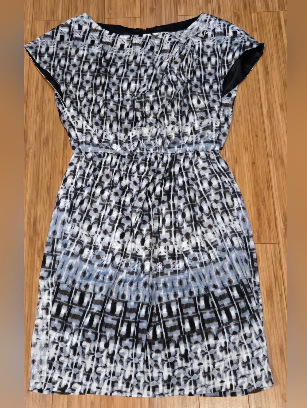 Vince Camuto Black & White Patterned Women's Dress